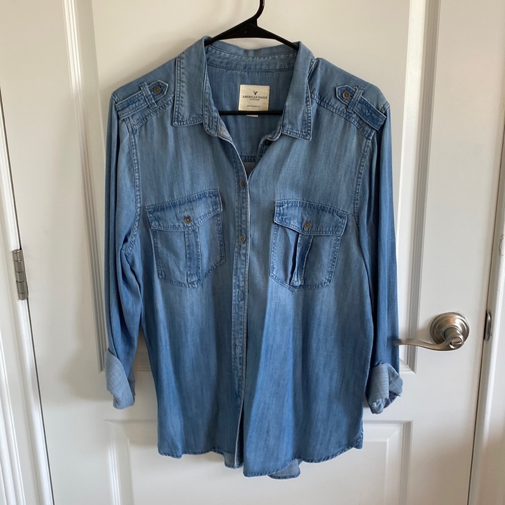 American Eagle chambray top